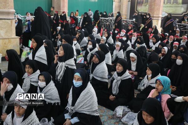 اجرای سرود سلام فرمانده در مسجد مقدس جمکران-1