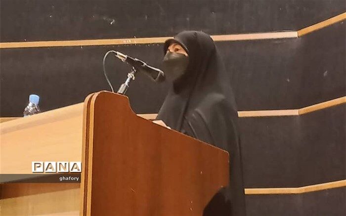ضرورت توجه به پهلوان‌پروری مطابق با فرهنگ ملی ومذهبی بر قهرمان‌پروری