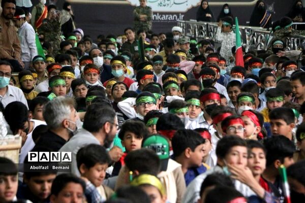 همخوانی سرود سلام فرمانده در مسجد مقدس جمکران-2