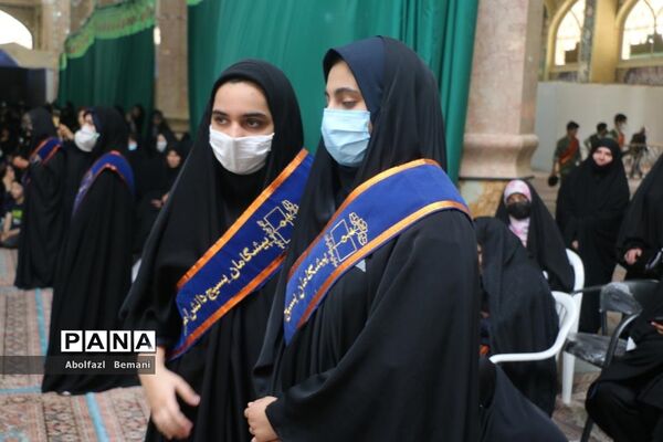 همخوانی سرود سلام فرمانده در مسجد مقدس جمکران-2