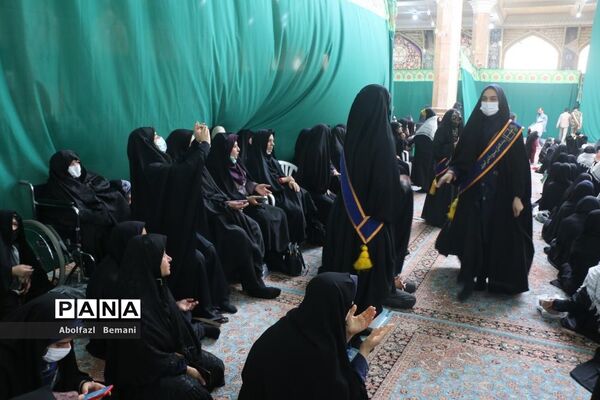 همخوانی سرود سلام فرمانده در مسجد مقدس جمکران-2