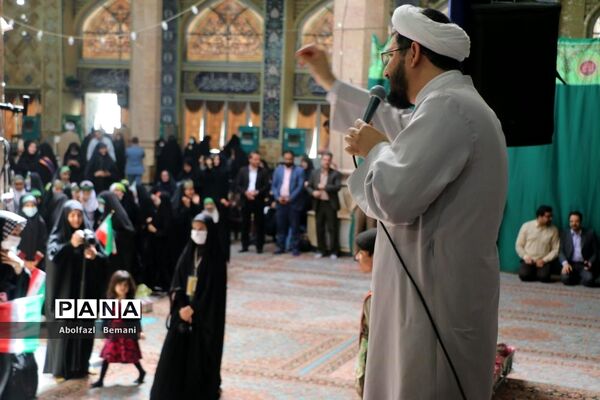 همخوانی سرود سلام فرمانده در مسجد مقدس جمکران-2