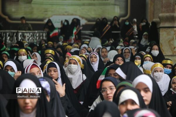 همخوانی سرود سلام فرمانده در مسجد مقدس جمکران-2
