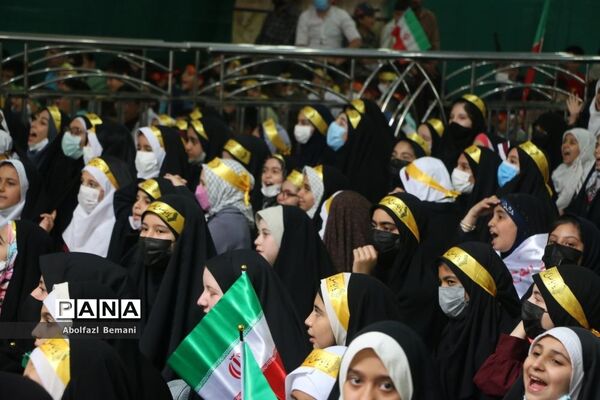 اجرای سرود سلام فرمانده در مسجد مقدس جمکران-3
