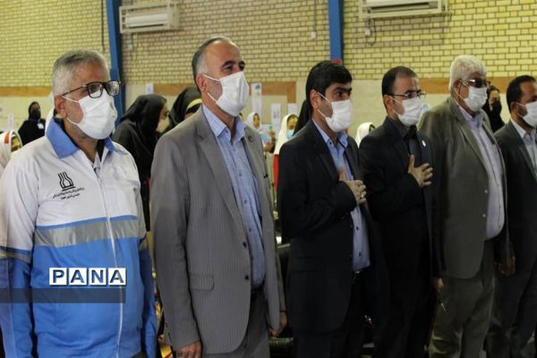 آیین تقدیر از مراقبین و سفیران سلامت دانش‌آموزی در حمیدیه