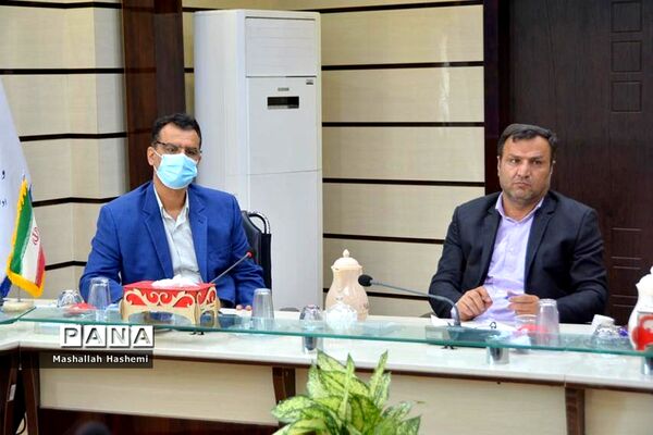 نشست هم‌اندیشی معاونت آموزش ابتدایی اداره‌کل آموزش و پرورش استان بوشهر