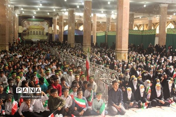 اجرای سرود 1400 نفری سلام فرمانده دانش آموزان در مسجد جمکران-4
