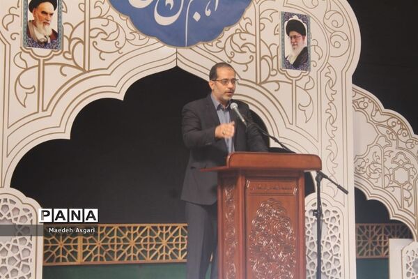 اجرای سرود 1400 نفری سلام فرمانده دانش آموزان در مسجد جمکران-4