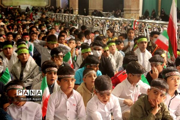 اجرای سرود 1400 نفری سلام فرمانده دانش آموزان در مسجد جمکران-4