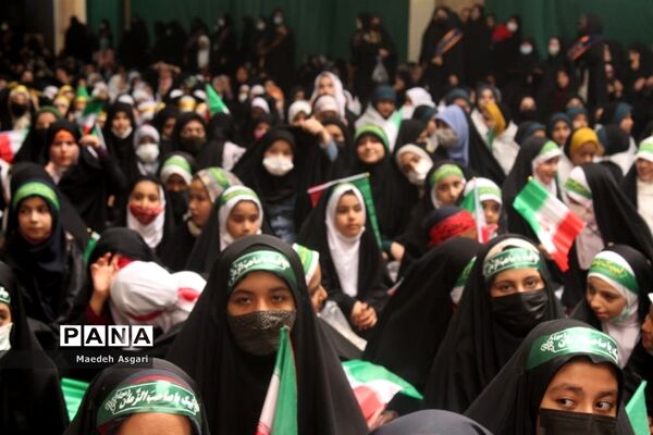 اجرای سرود 1400 نفری سلام فرمانده دانش آموزان در مسجد جمکران-4