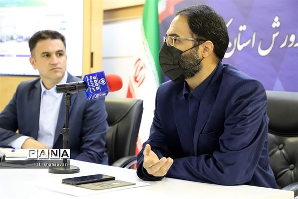 نشست کارشناسان حوزه اطلاع‌رسانی و روابط عمومی با حضور مدیرکل آموزش و پرورش کرمانشاه