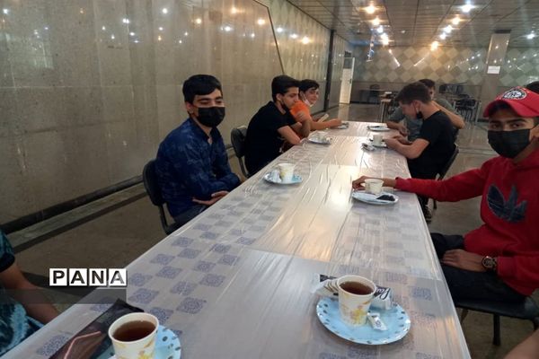 بازدید دانش‌آموزان مدرسه امام حسین(ع) از شرک صنعتی ساران شهرستان نظرآباد