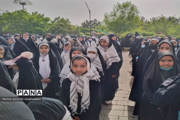 همنوایی سرود سلام فرمانده در تربت جام