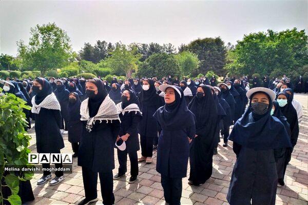 همنوایی سرود سلام فرمانده در تربت جام