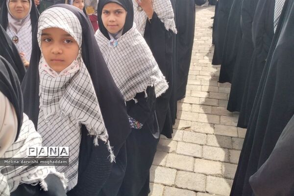 همنوایی سرود سلام فرمانده در تربت جام