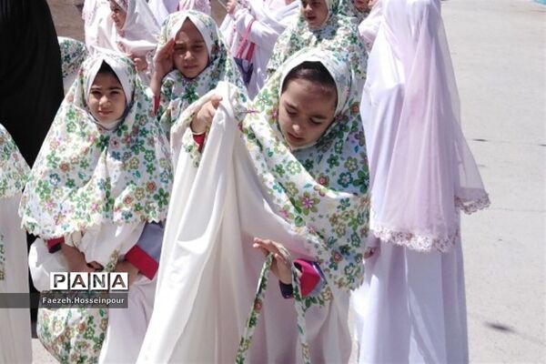 اردوی معنوی و مراسم جشن تکلیف دانش‌آموزان بهارستان‌دو