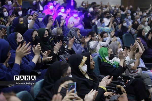 اختتامیه چهارمین جشنواره پروژه‌های دانش‌آموزی فرهیختگان جوان