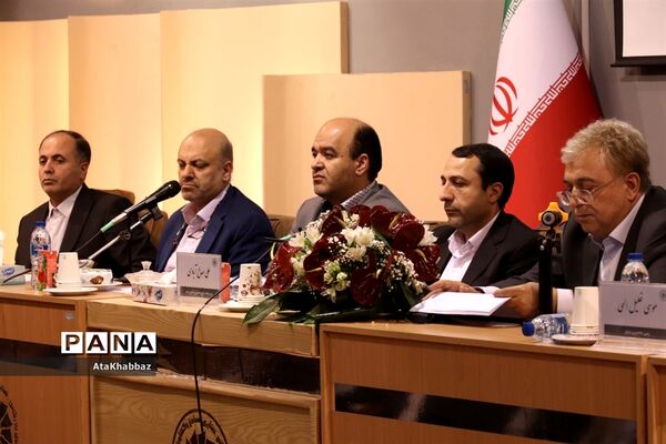 بازدید رئیس کل بانک مرکزی از صنعت استان آذربایجان آذربایجان شرقی