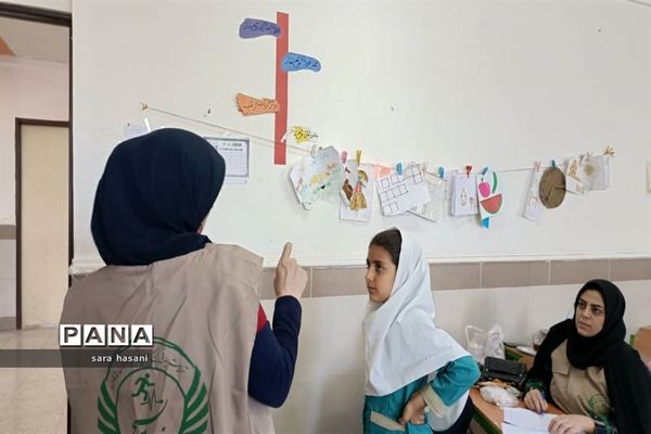 پایش ناهنجاری‌های قامتی در شهرستان گلوگاه