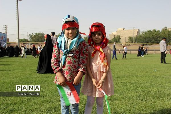 اجتماع باشکوه دهه نودی‌ها درشهرستان اسلامشهر