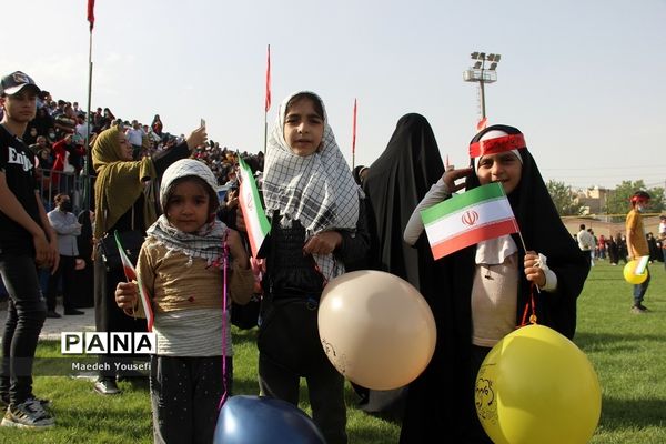 اجتماع باشکوه دهه نودی‌ها درشهرستان اسلامشهر