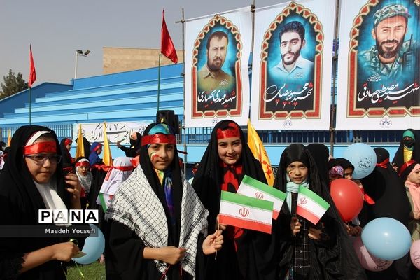 اجتماع باشکوه دهه نودی‌ها درشهرستان اسلامشهر