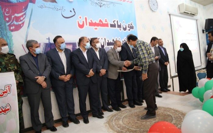 تکریم مقام معلم، محور تمامی برنامه‌های بسیج فرهنگیان باشد