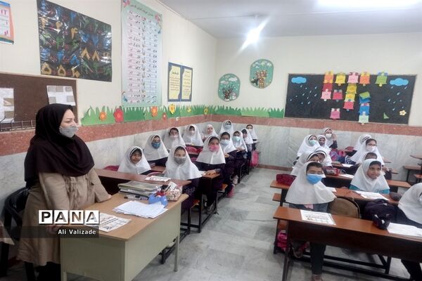 مراسم جشن عبادت در دبستان شهید‌شجاعی منطقه ۱۴