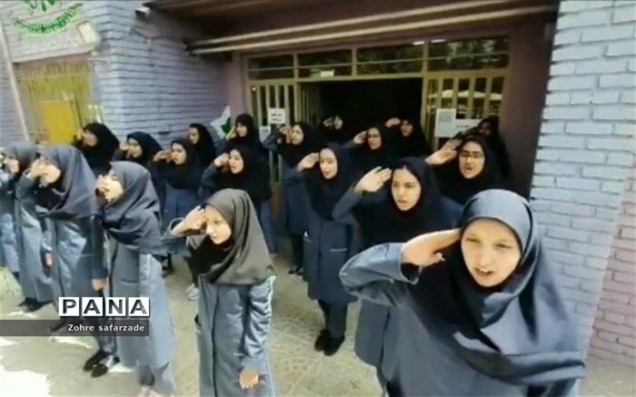 سرود «سلام فرمانده»، روحیه تعهد، نشاط و همبستگی ملی ایجاد کرد/فیلم