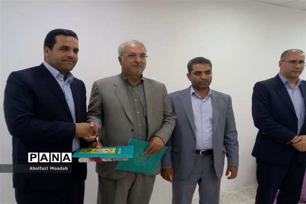 آیین تکریم و معارفه مدیر آموزش و پرورش خلیل‌آباد