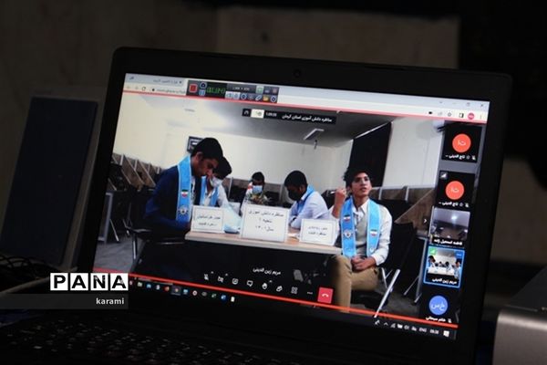 بازدید از روند اجرای مناظره ‌دانش‌آموزی