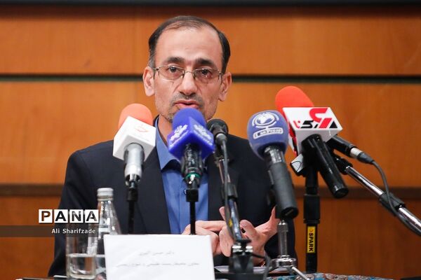 نشست خبری فرصت‌ها و چالش‌های تکثیر در اسارت گونه‌های جانوری در معرض انقراض