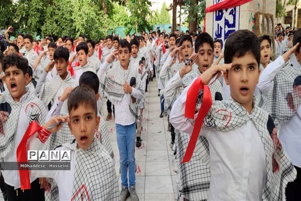 اجتماع ۶۰۰ نفری دهه نودی های شهرستان نظرآباد