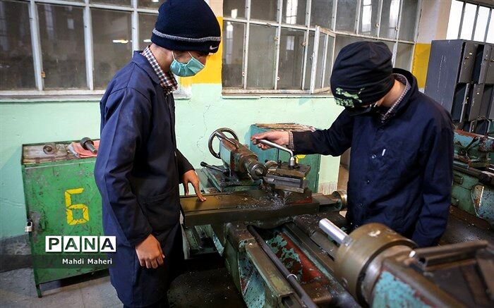 تقویت هنرستان‌ها نقش مستقیمی در ایجاد اشتغال دارد