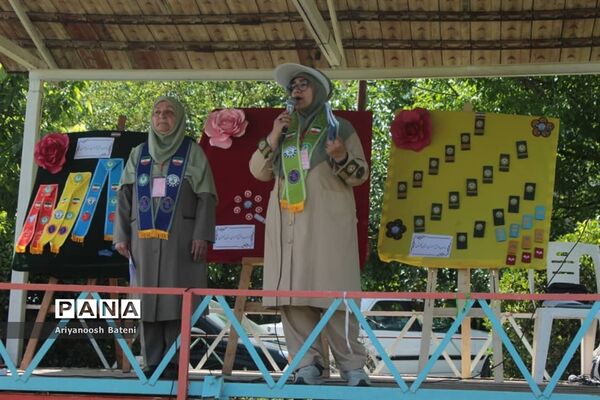 گرامیداشت سالروز تاسیس سازمان دانش‌آموزی و برگزاری مانور تشکیلاتی مربیان پیشتاز در گلستان