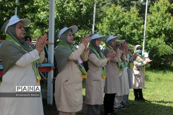 گرامیداشت سالروز تاسیس سازمان دانش‌آموزی و برگزاری مانور تشکیلاتی مربیان پیشتاز در گلستان