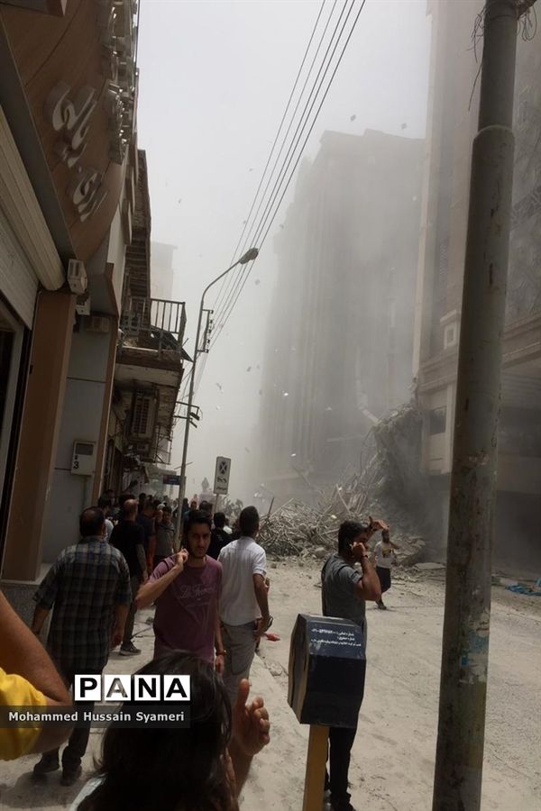 ریزش ساختمان متروپل در آبادان