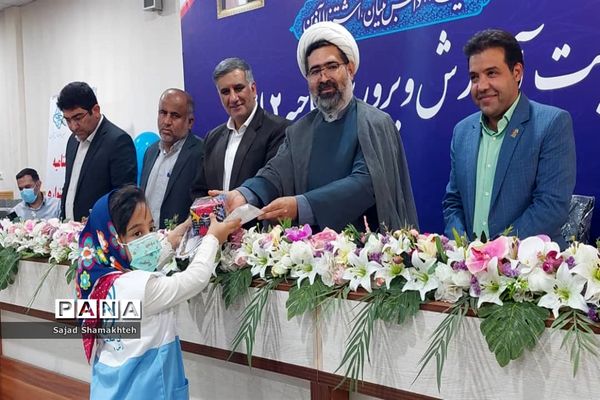 آیین تقدیر از خبرنگاران پانا و سفیران سلامت در ناحیه ۲ اهواز