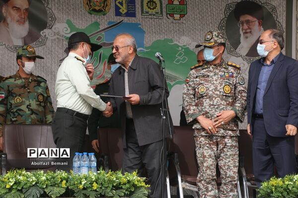 صبحگاه مشترک نیروهای مسلح قم در  سوم خرداد-2