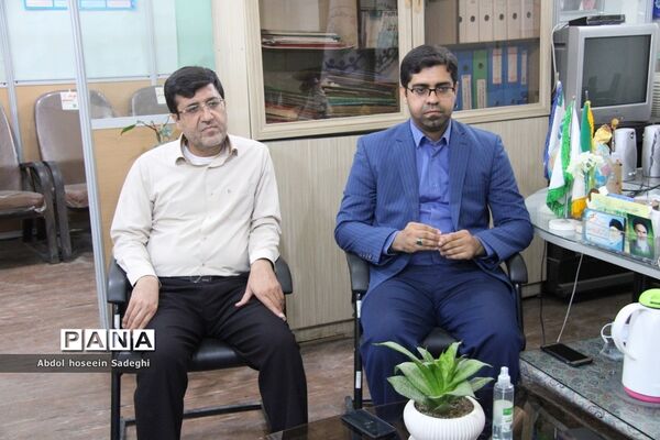 نشست معاون پرورشی و فرهنگی آموزش و پرورش استان بوشهر با کارکنان سازمان دانش‌آموزی
