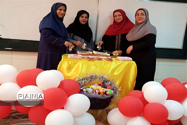 جشن الفبا دبستان دخترانه سعادت تحت عنوان «من با سواد شدم »