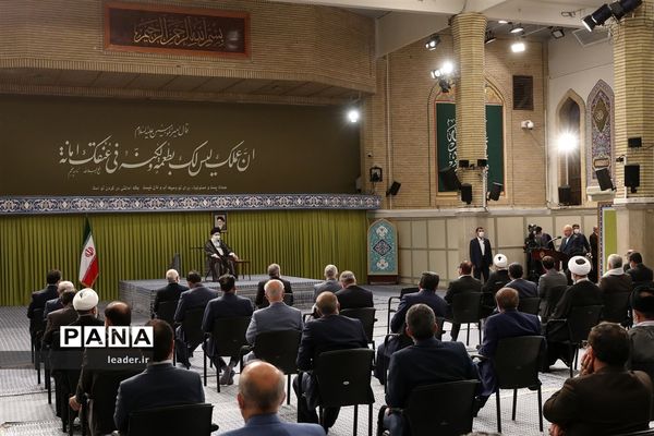 دیدار رئیس و نمایندگان مجلس شورای اسلامی با رهبر انقلاب