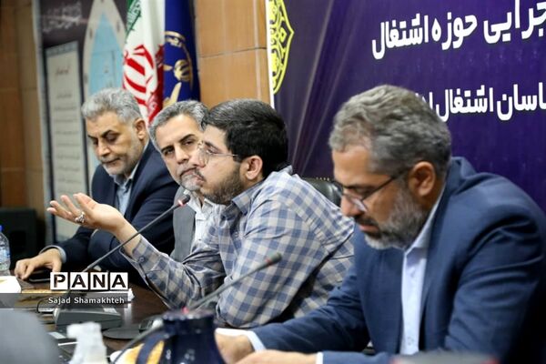 نشست تخصصی تبیین برنامه‌های حوزه اشتغال و خودکفایی کمیته امداد امام خمینی (ره) خوزستان