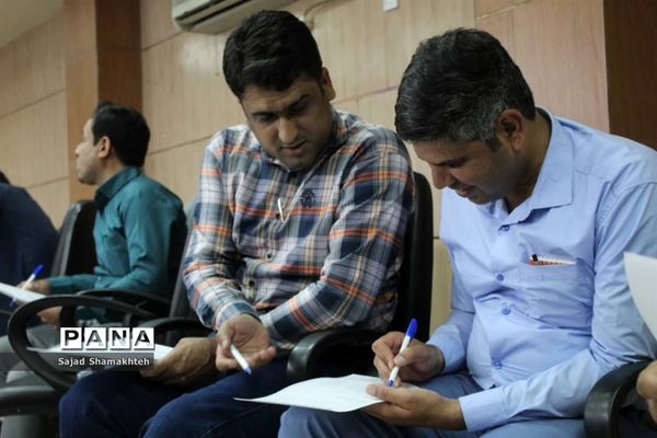 نشست تخصصی تبیین برنامه‌های حوزه اشتغال و خودکفایی کمیته امداد امام خمینی (ره) خوزستان