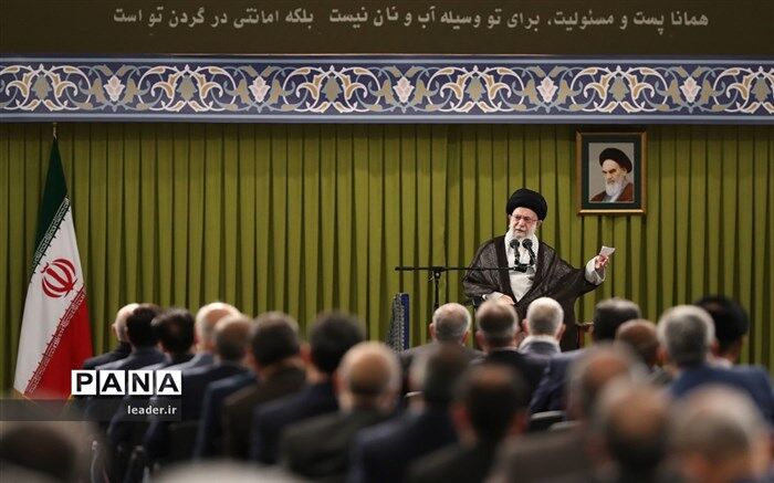 مجلس قطعا باید در مدل بررسی طرح‌ها، لوایح و انتقاد و نظارت یک بازنگری اساسی صورت دهد