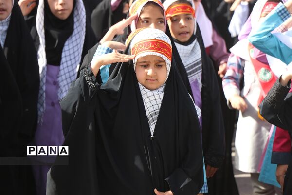 پویش سلام فرمانده با حضور دهه نودی‌های ابرکوه