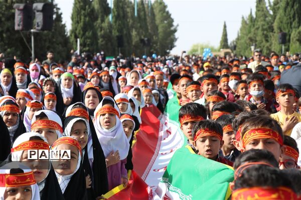 پویش سلام فرمانده با حضور دهه نودی‌های ابرکوه