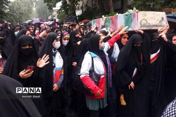 حضور جوانان هلال احمر ساری در مراسم تشییع پیکر شهید گمنام