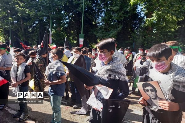 آیین تشیع و تدفین دو شهید دانش‌آموز گمنام دفاع مقدس