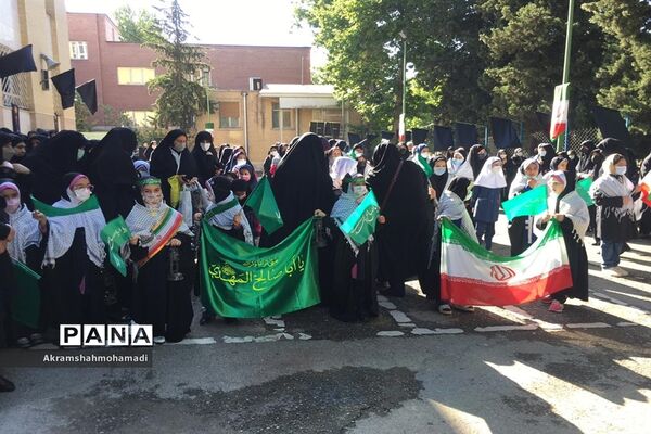 آیین تشییع و تدفین شهدای گمنام دانش‌آموزی در اردوگاه شهید باهنر